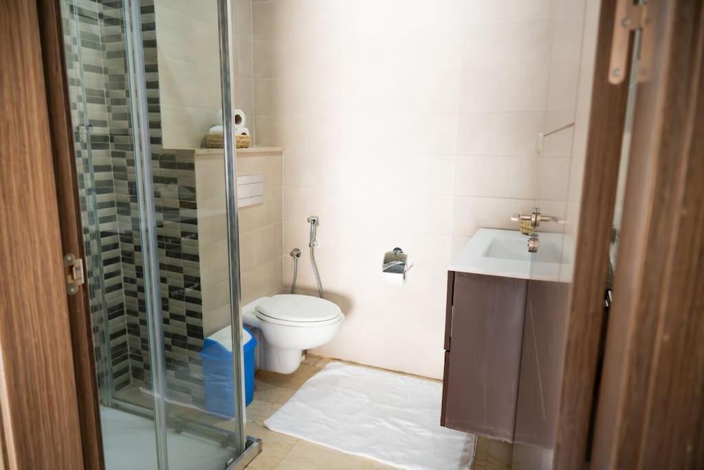 Appartement Prime 2br With Pool, Near And Cafes